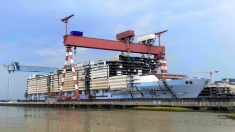 Paquebot De Croisière En Construction Aux Chantiers De L'Atlantique à Saint Nazaire, En Juillet 2020 Crédits Benjamin Peyrel Médiacités