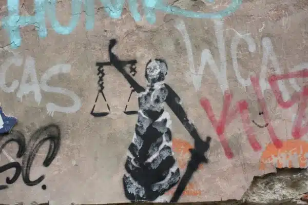 200829 Graffiti Allégorie Justice Crédit Dominika Dela Licence Unsplash